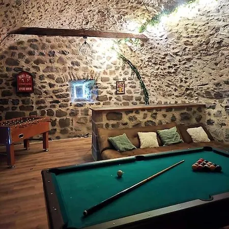 Holiday home Maison Auvergnate Pailherols